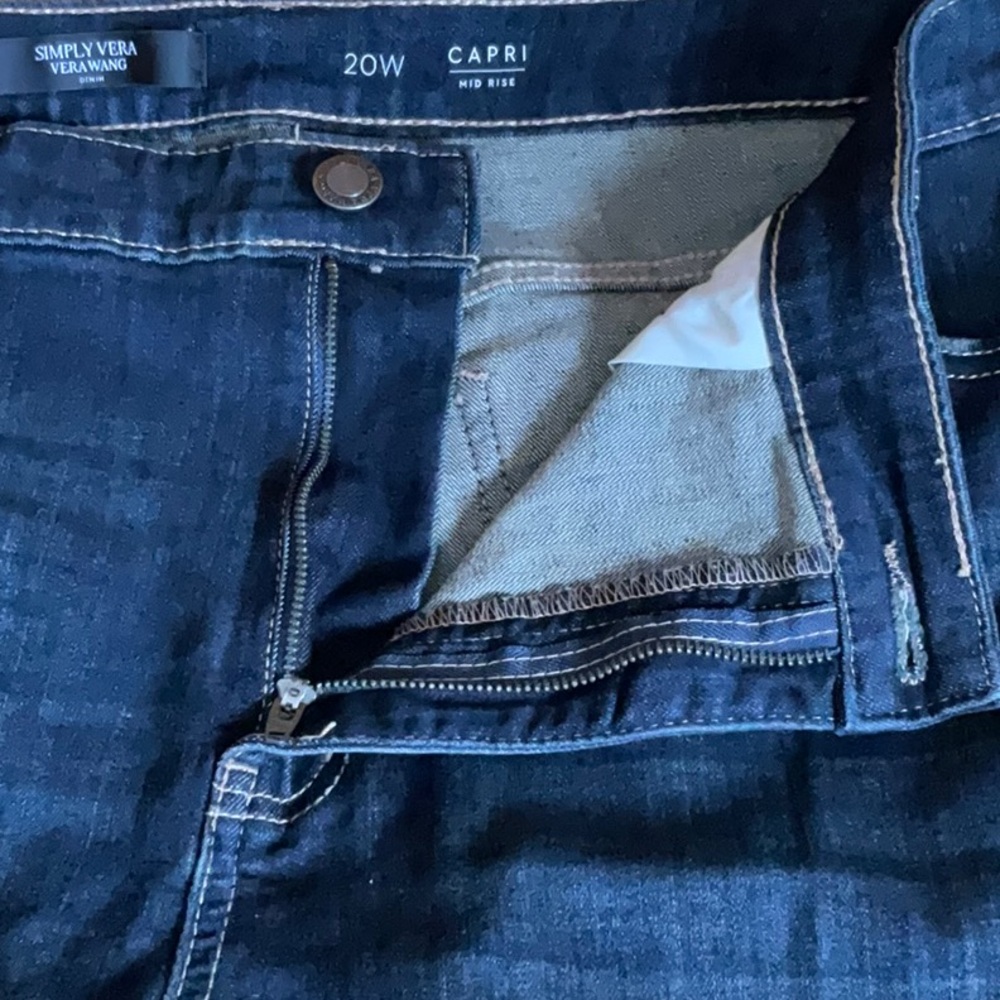 Simply Vera Vera Wang Women’s Dark Blue Mid Rise Denim Capri Size 20W - Picture 14 of 14